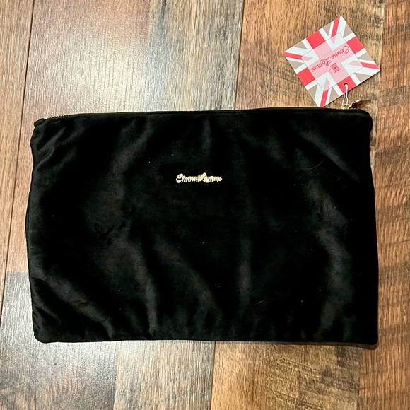 EMMA LOMAX (London) Lips Embroidered Velvet Cosmetic Pouch NWT - Picture 4 of 7